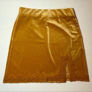 NWOT - Forever 21 - Velvet Mini Skirt with Lace Border & Slit